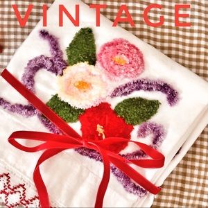 Vintage | Floral Embroidered Standard Pillowcases